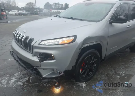 2015 Jeep Cherokee Latitude z USA, uszkodzony, nr VIN 1C4PJLCB7FW683637